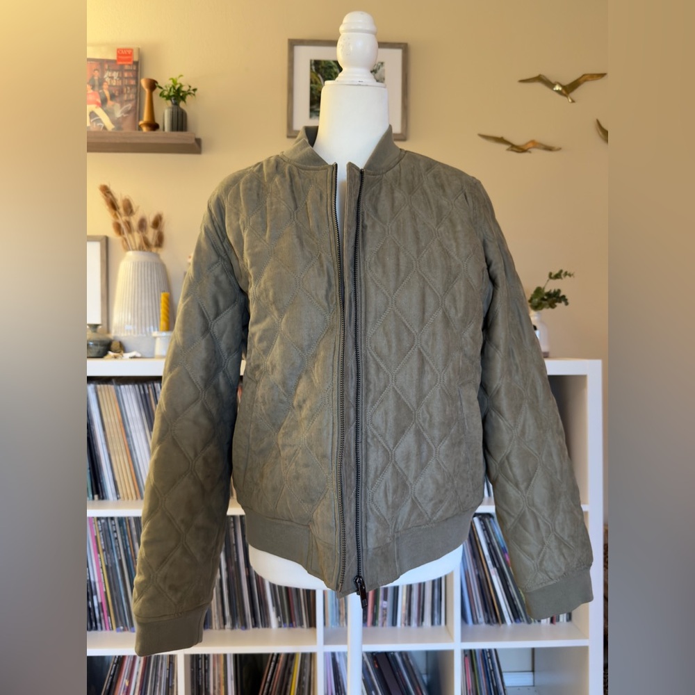 Be Cool Soft Size Large Quilted Green Zip Up Lined Bomber Jacket